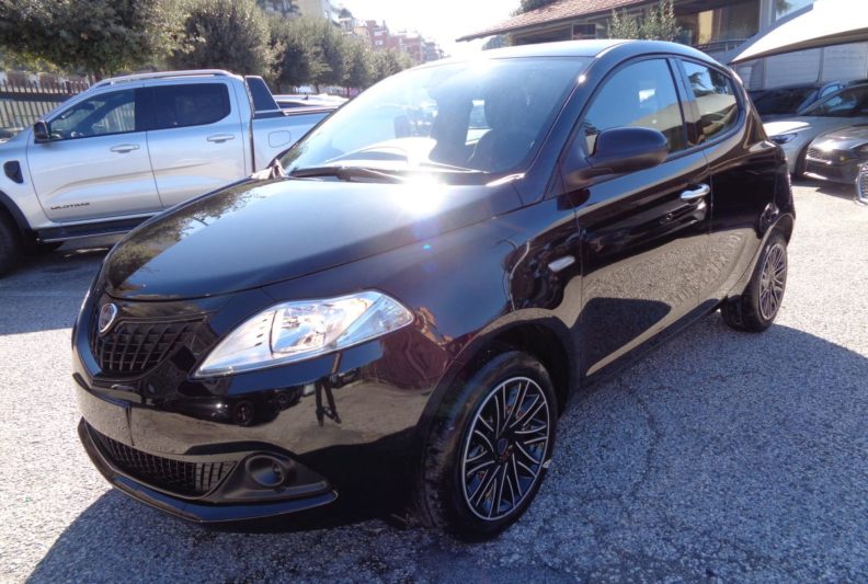 Lancia Ypsilon 1.0 Hybrid Oro 70 CV