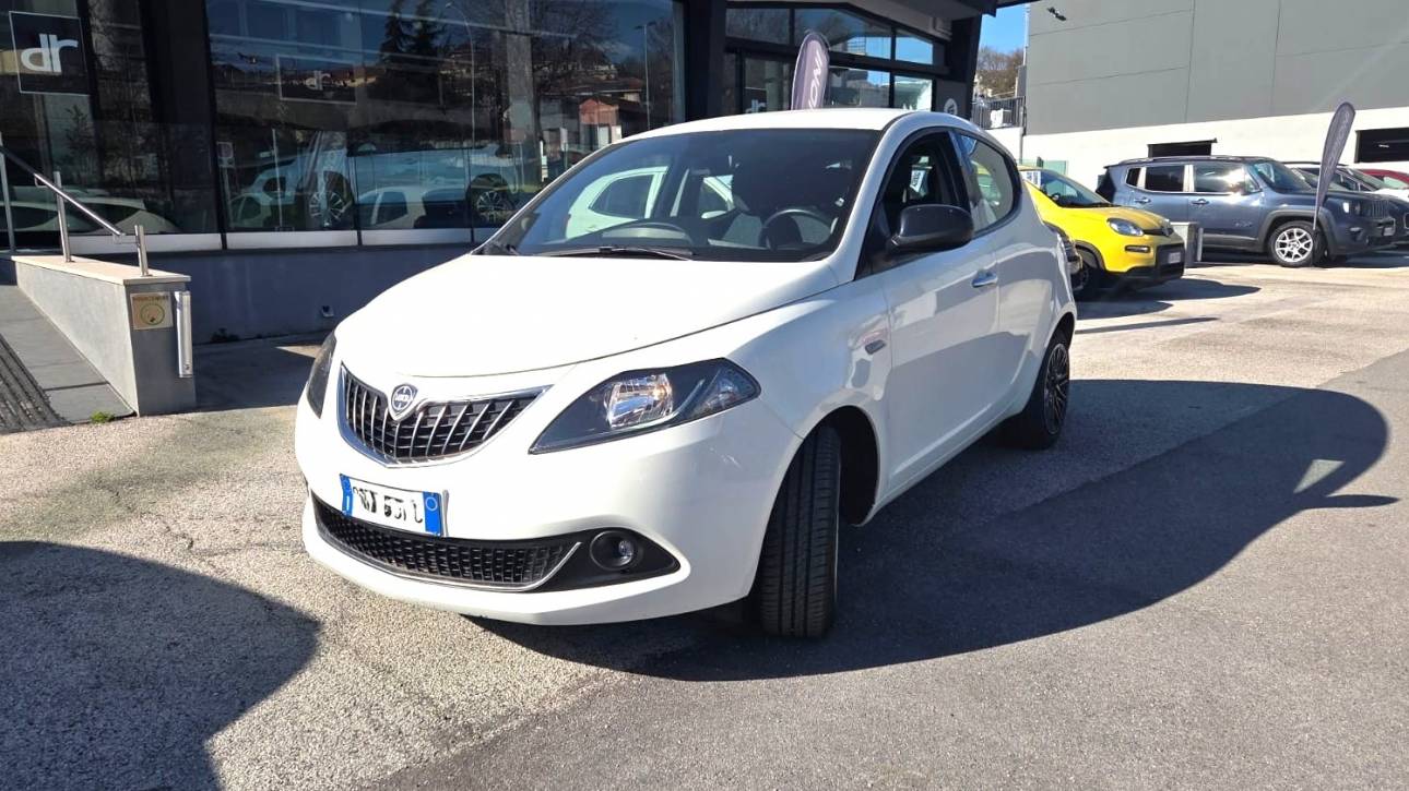 LANCIA YPSILON 1.0 HYBRID GOLD